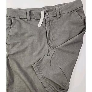 Lululemon Commission Classic Fit 11" Chambray Gray MensChino Shorts Size 30/31